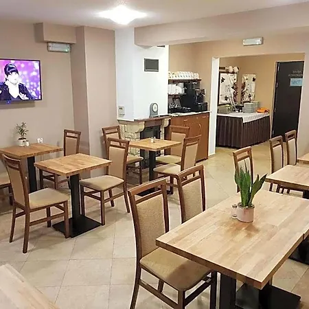 Arnika 3* زاكوباني