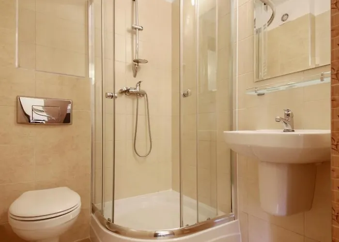 Arnika Πανσιόν 3*